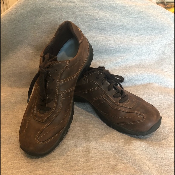 ecco walking shoes mens